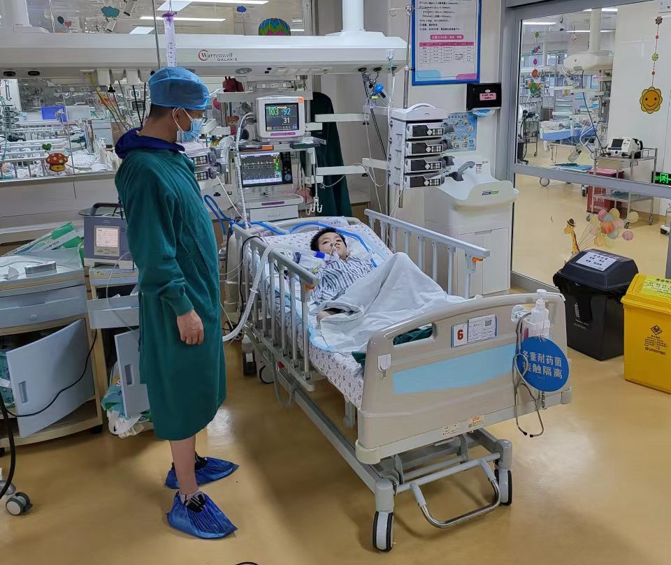 文山跨省救护车出租公司