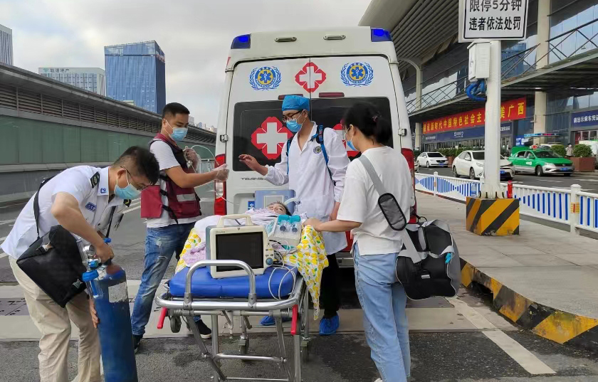 文山救护车出租公司